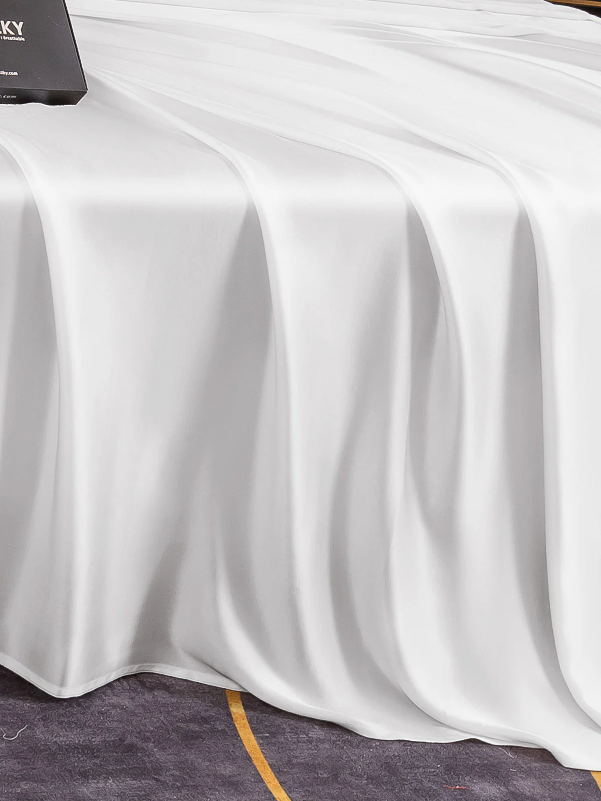 19Momme Mulberry Silk Seamless Flat Sheet - Image 13