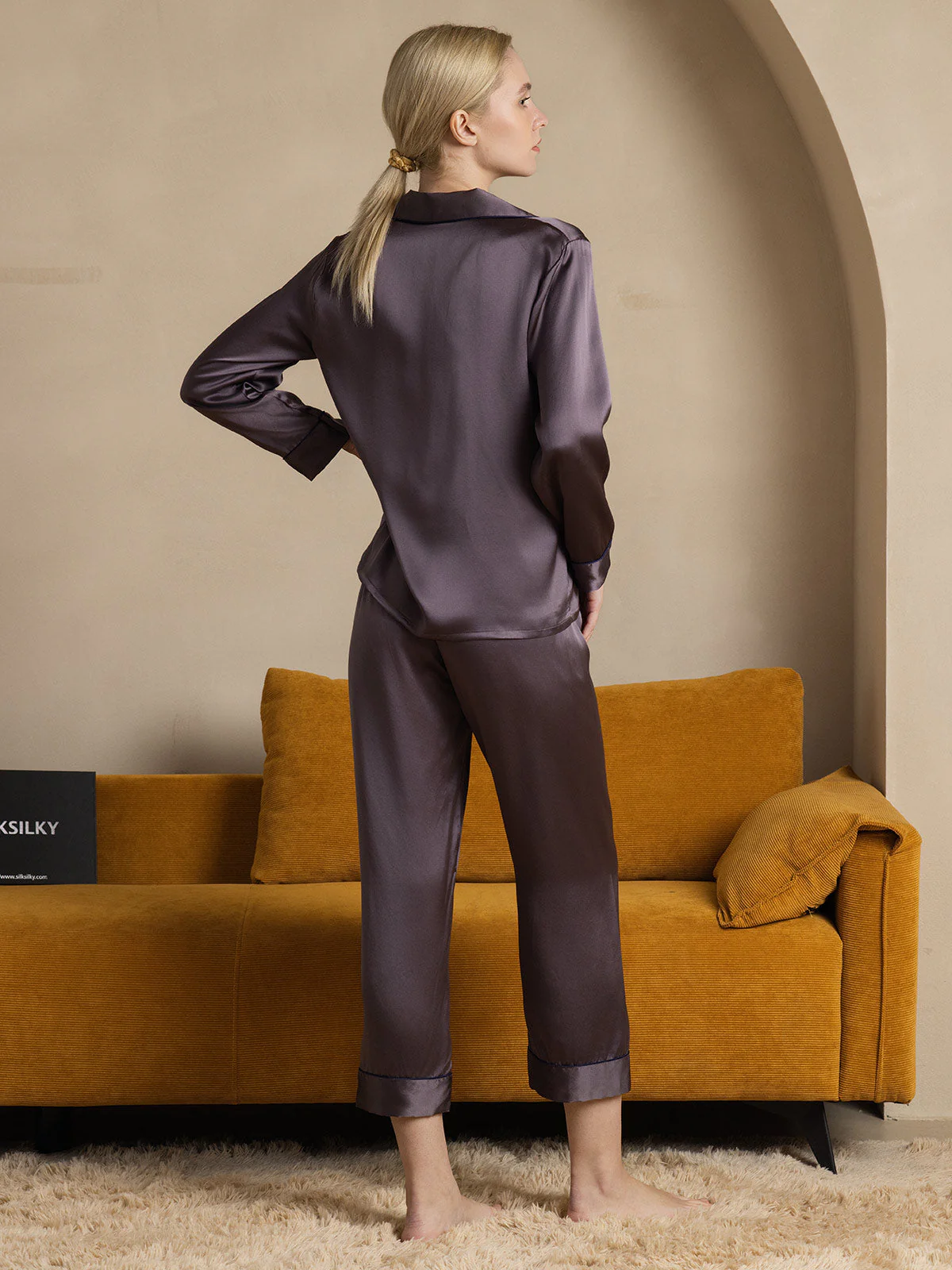 Pure Silk Long Sleeve Button Up Women's Pyjamas Set - Image 8