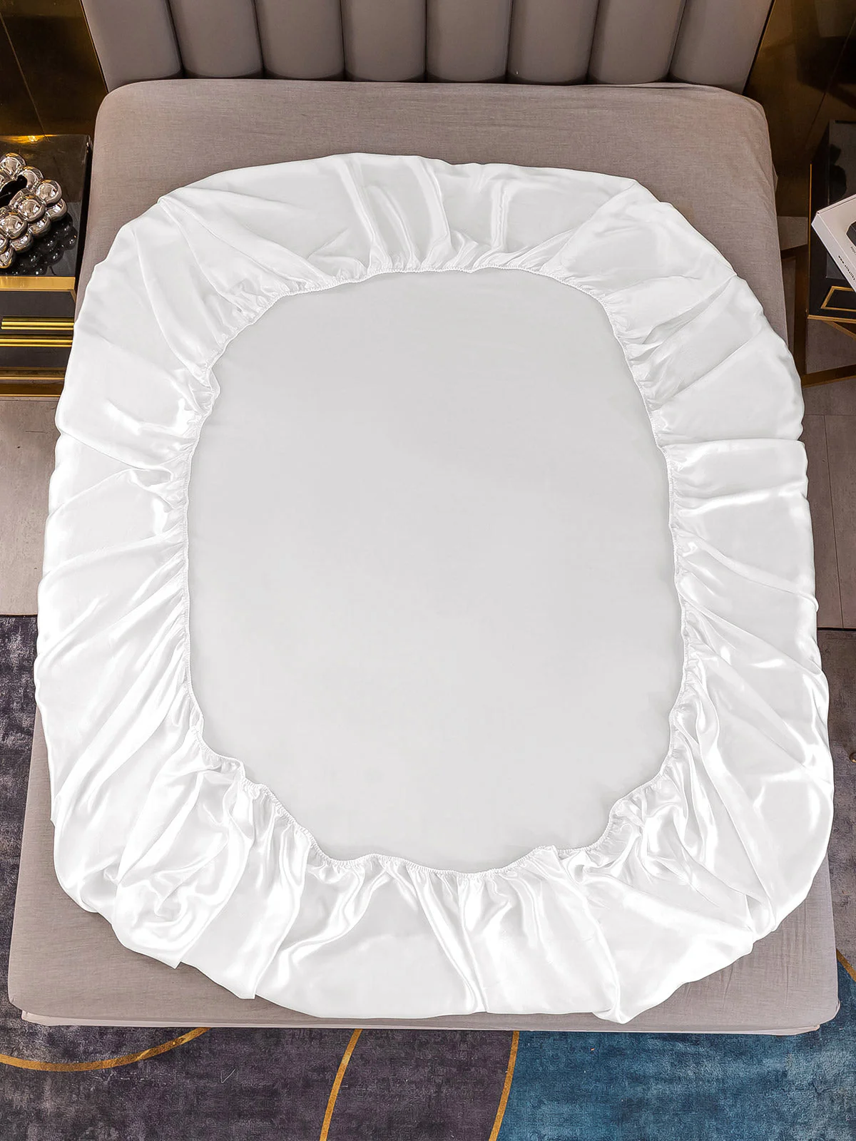 22Momme Mulberry Silk Seamless Fitted Sheet - Image 3