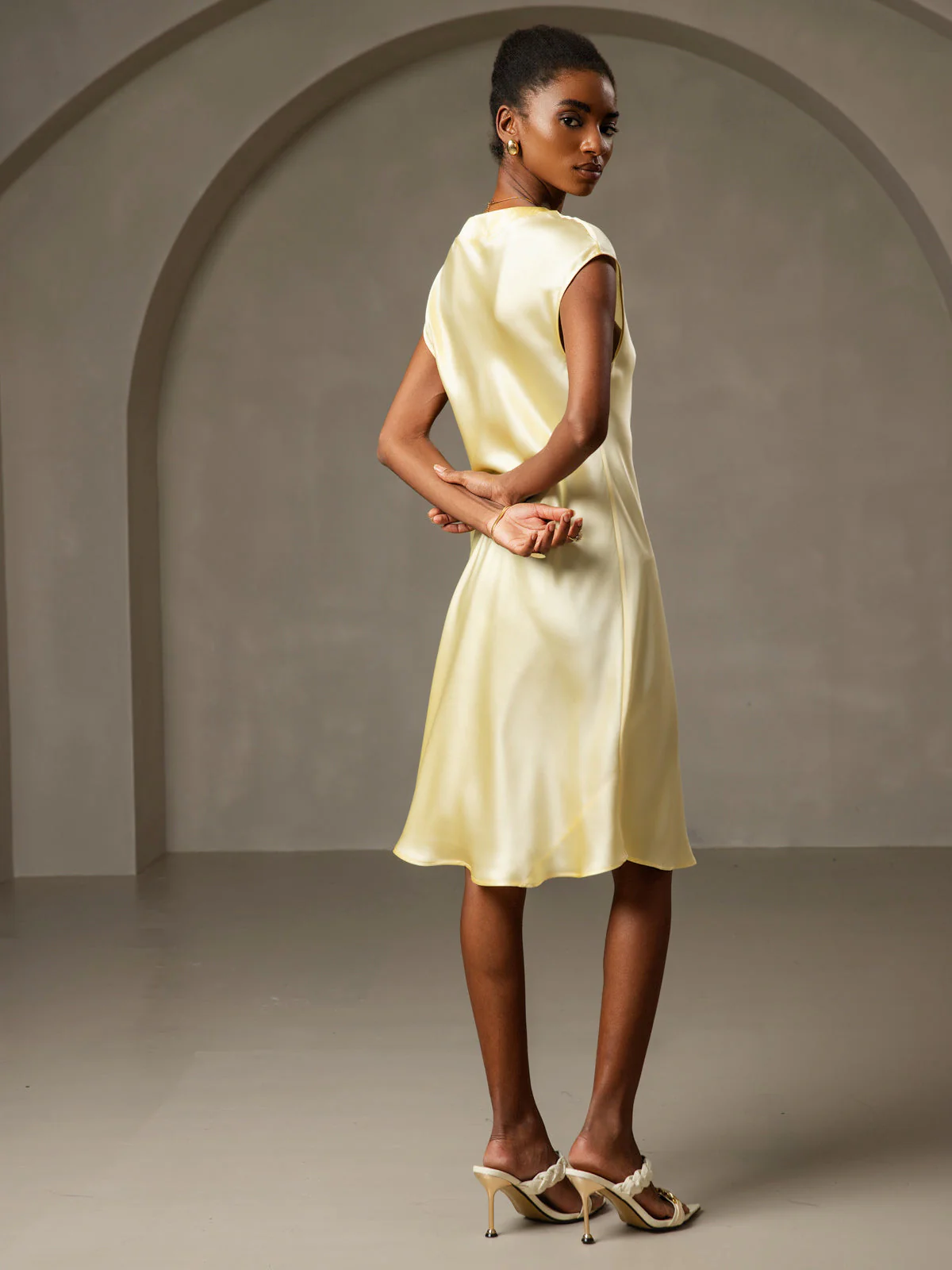 Pure Silk Cap Sleeve V-neck Nightdress - Image 37