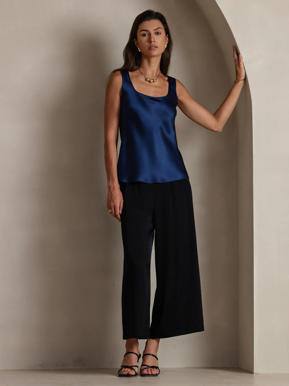Women's Pure Silk Sleeveless U Neck Tank Top - Image 25