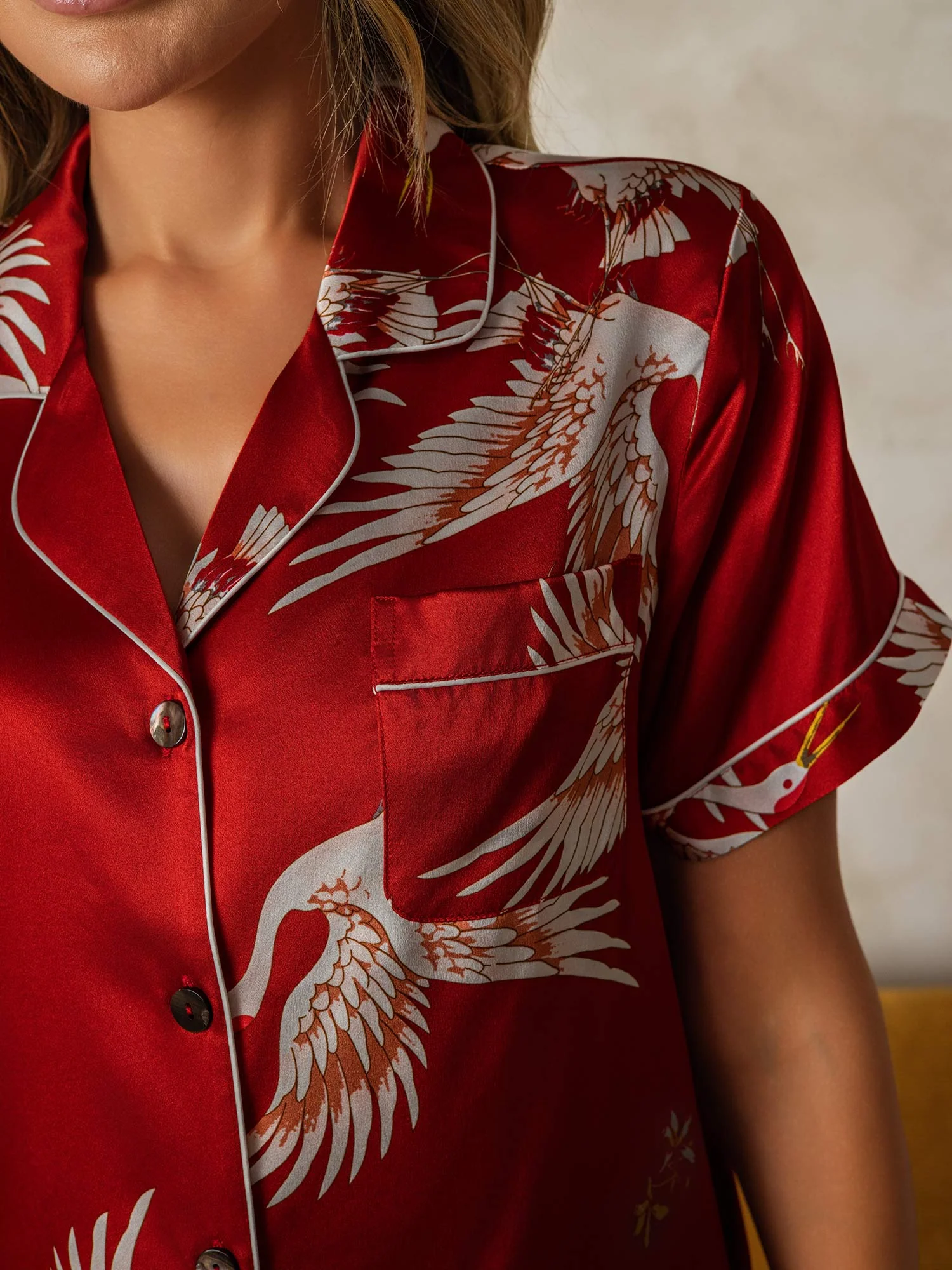 19Momme Women's Pure Silk Crane Print Short Sleeve Pyjamas Set - Image 4